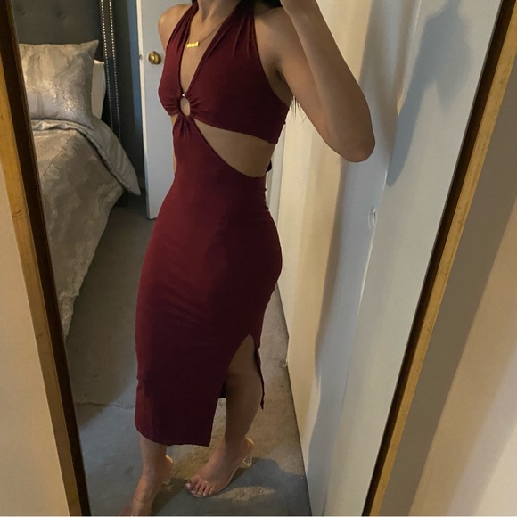 NEW Burgundy Wine Front Cut Out Halter Neck Back Tie Midi Dress - Picture 5 of 10